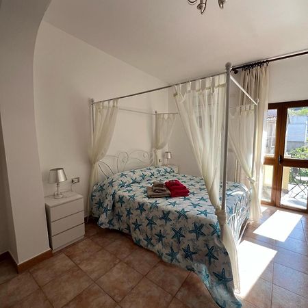 Bed And Breakfast Le Petunie Bari Sardo Exterior foto