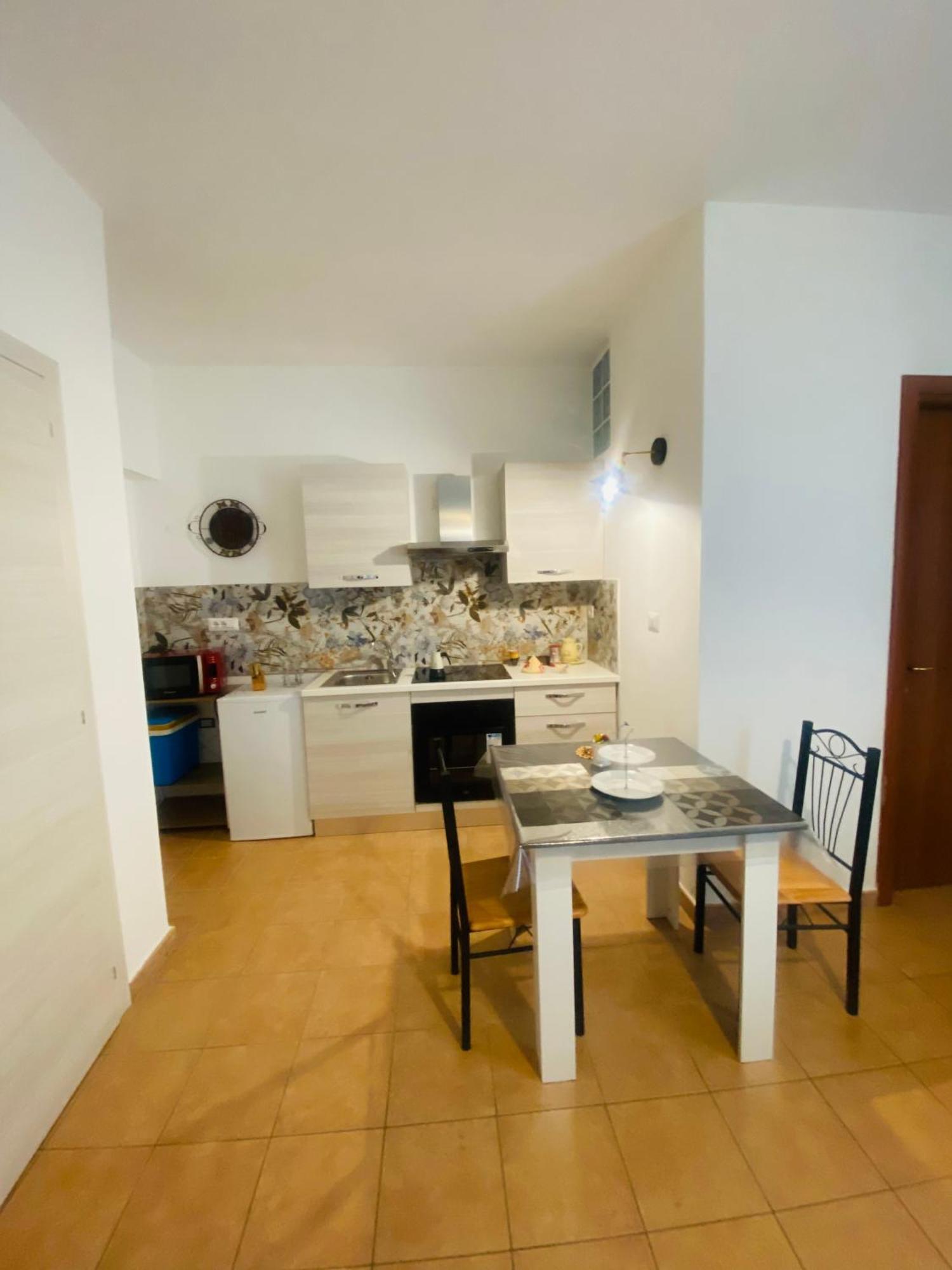 Bed And Breakfast Le Petunie Bari Sardo Exterior foto