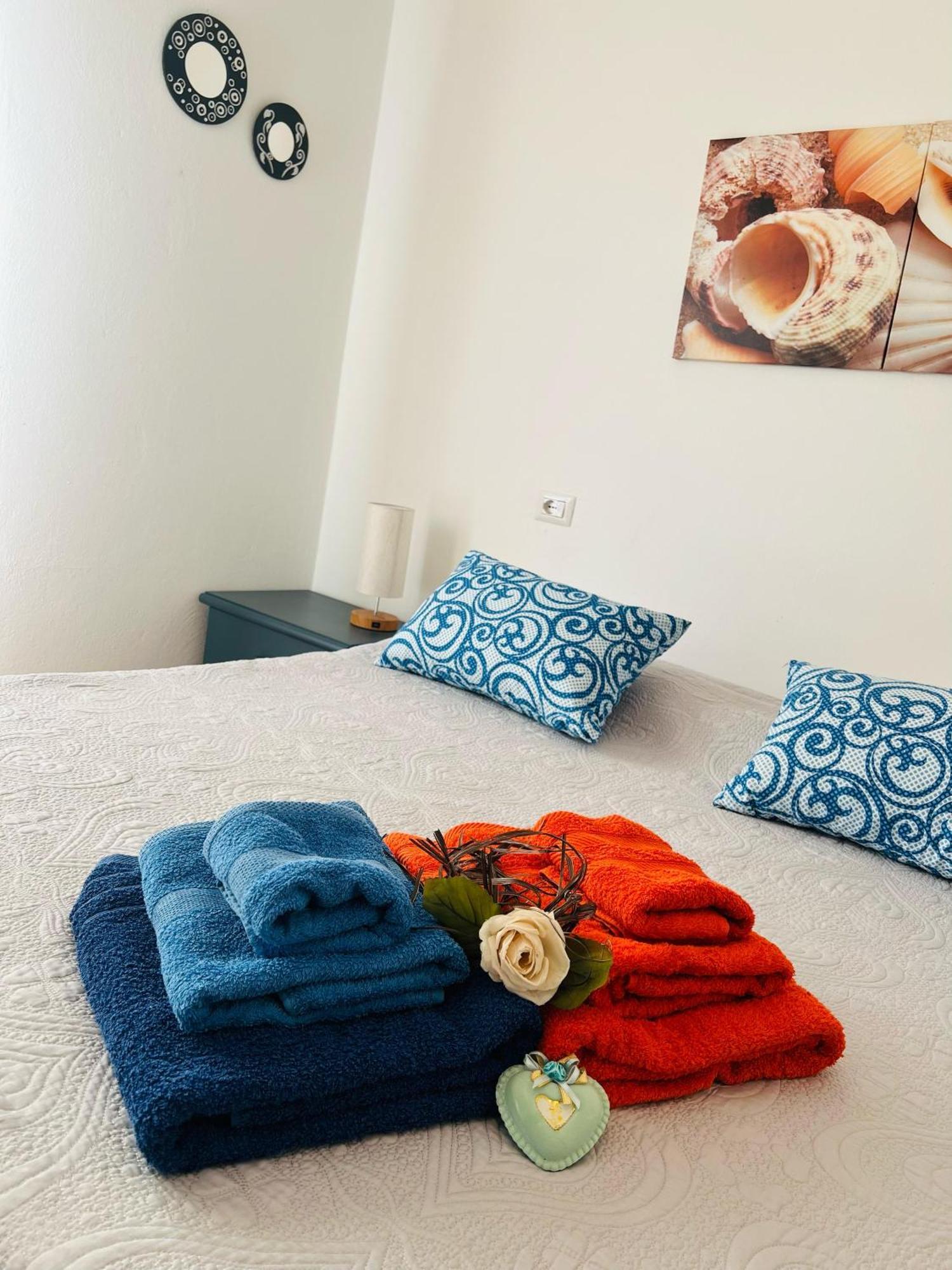 Bed And Breakfast Le Petunie Bari Sardo Exterior foto