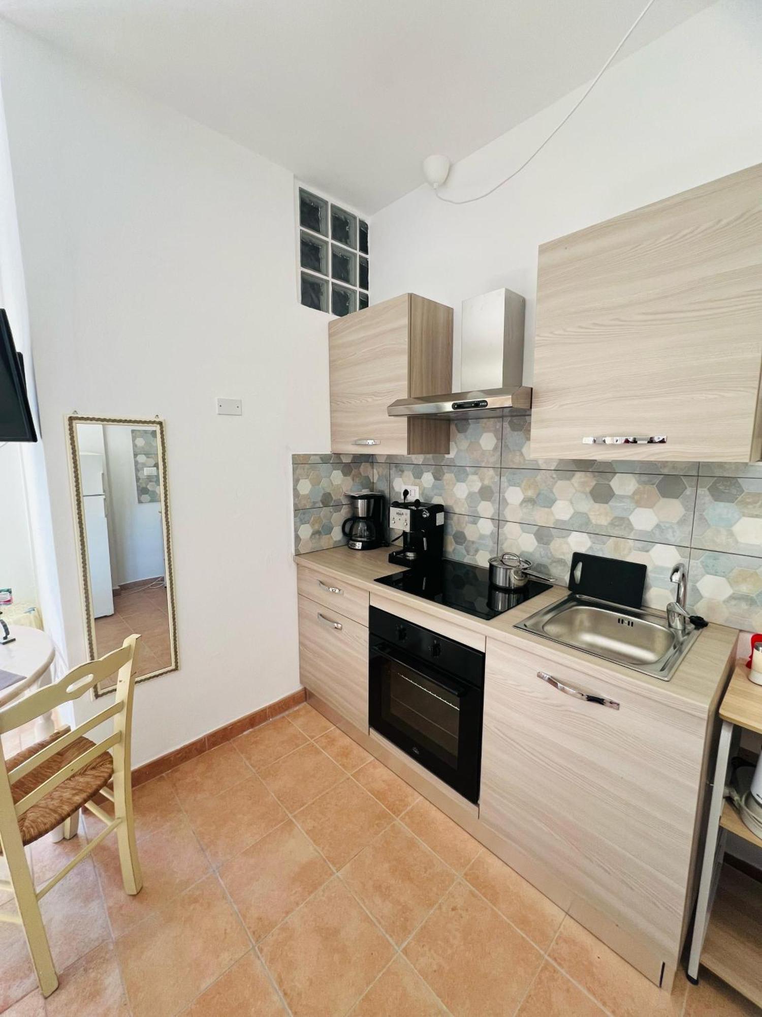 Bed And Breakfast Le Petunie Bari Sardo Exterior foto